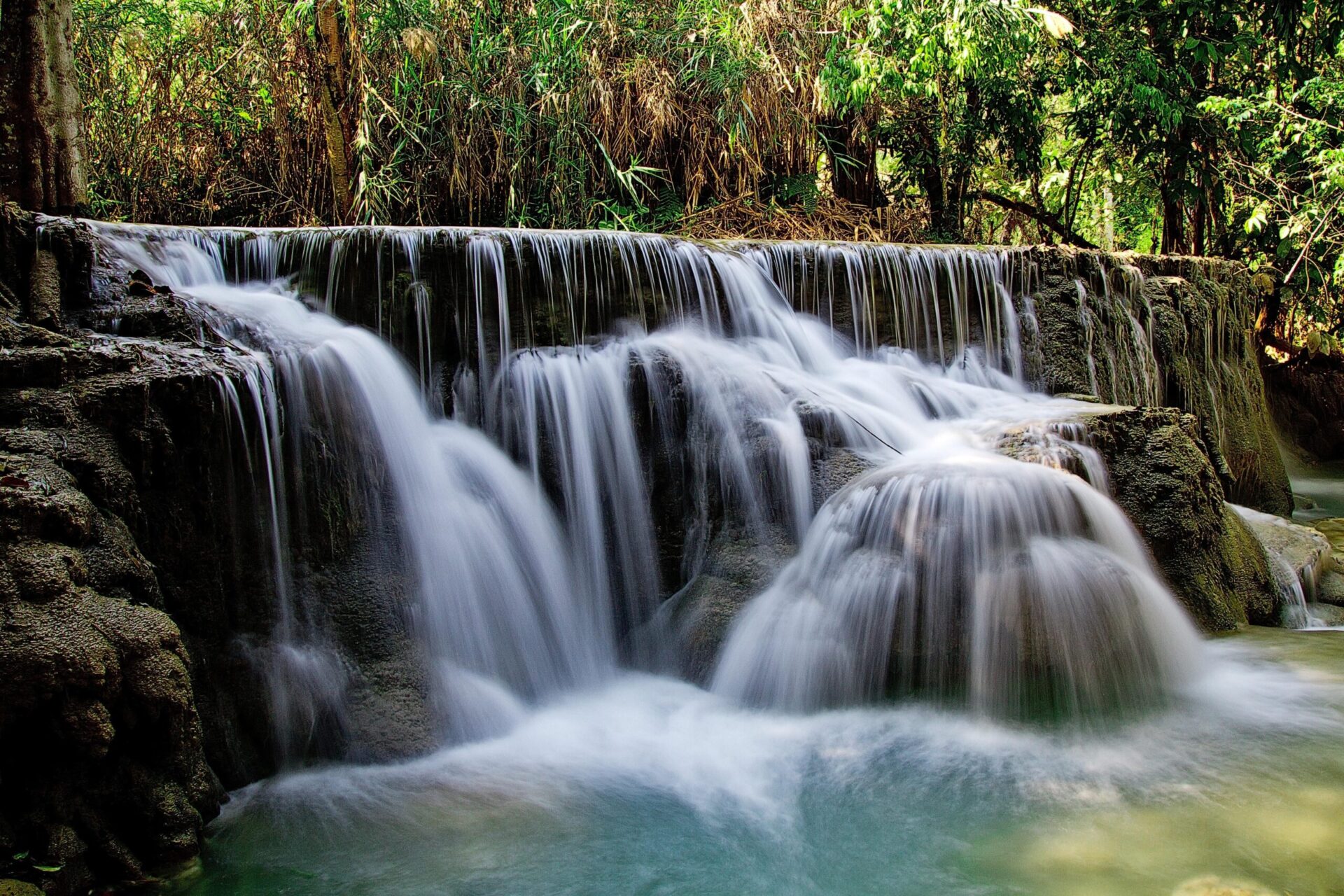 The Beauty of Waterfalls: Reasons to Choose the Cascade Water Feature